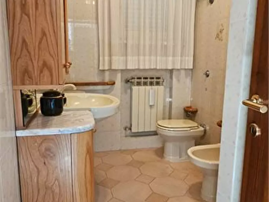 Immagine 10 di Villa in vendita  a Colle Di Val D'elsa