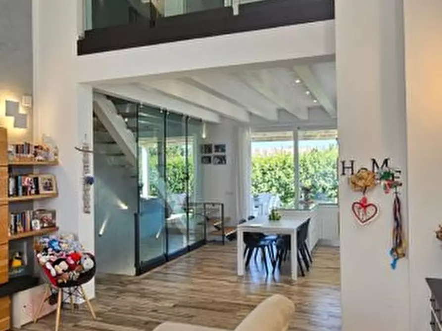 Immagine 7 di Villa in vendita  a Colle Di Val D'elsa