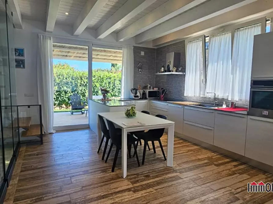 Immagine 10 di Villa in vendita  a Colle Di Val D'elsa