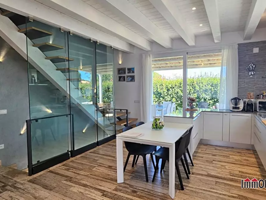 Immagine 9 di Villa in vendita  a Colle Di Val D'elsa