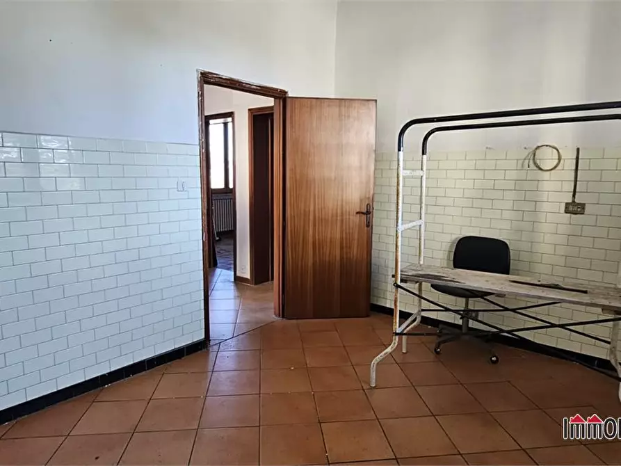 Immagine 2 di Villa in vendita  a Colle Di Val D'elsa