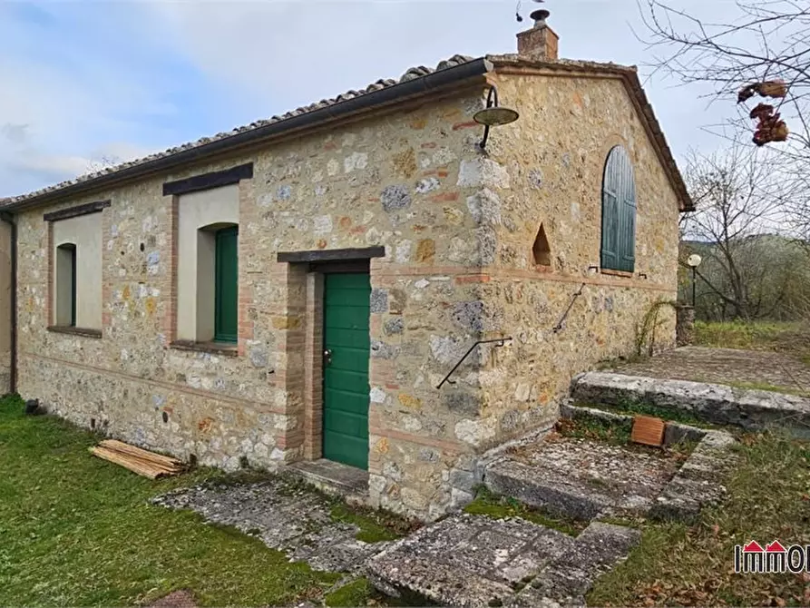 Immagine 3 di Villa in vendita  a Monteriggioni