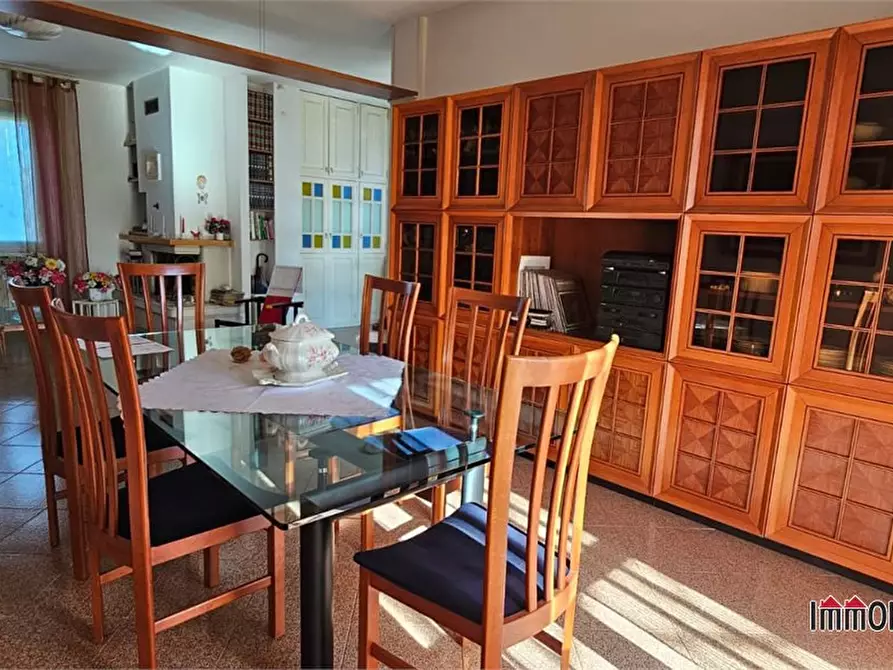 Immagine 1 di Villa in vendita  a Colle Di Val D'elsa