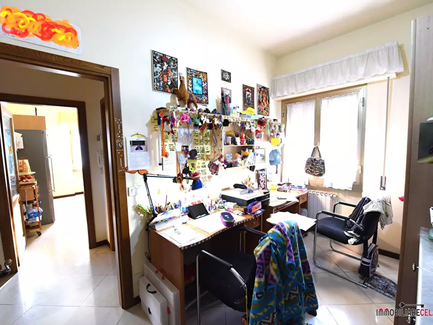 Immagine 8 di Villa in vendita  a Casole D'elsa