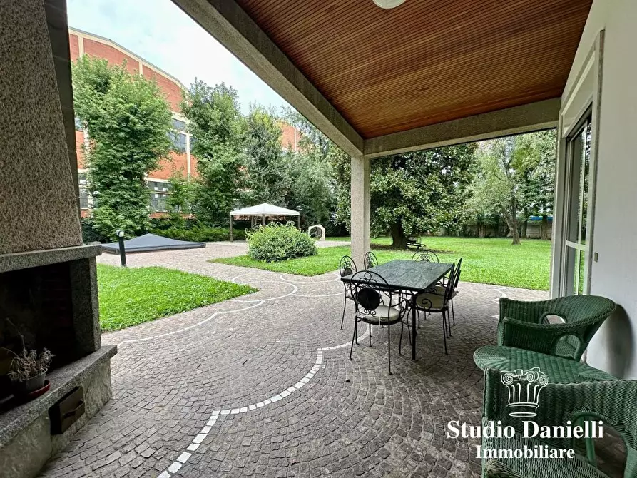 Immagine 4 di Villa in vendita  65 a Desio