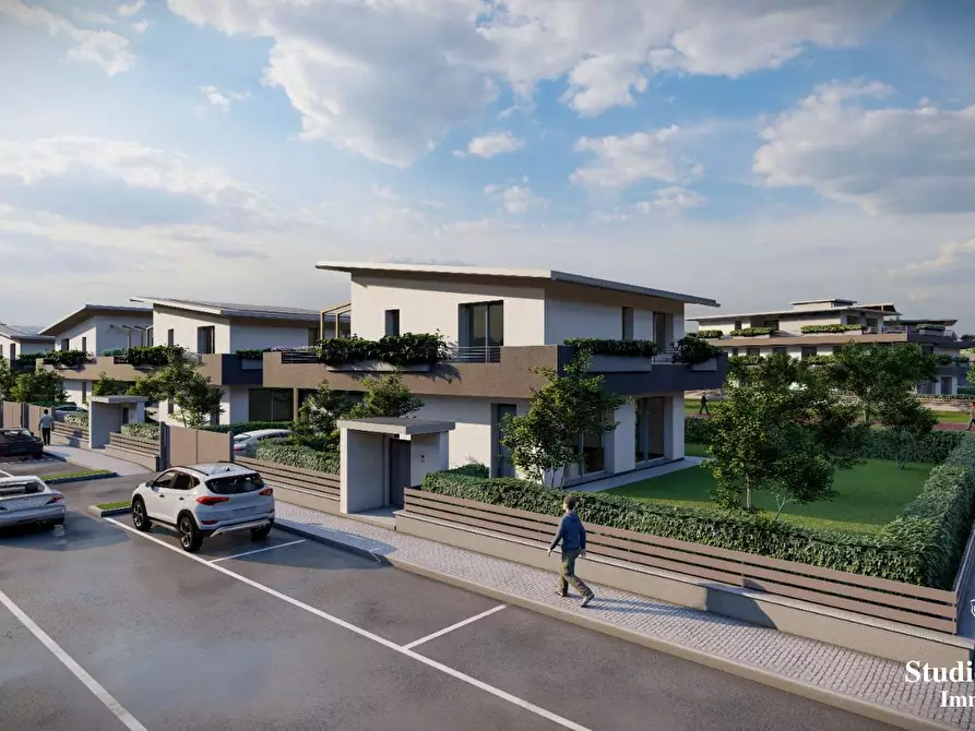 Immagine 5 di Villa in vendita  a Carate Brianza