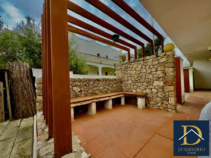 Immagine 3 di Villa in vendita  a Pulsano