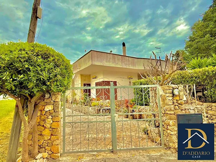 Immagine 7 di Villa in vendita  a Pulsano