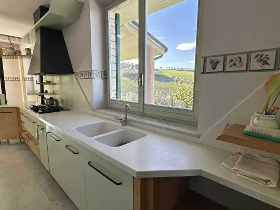 Immagine 9 di Villa in vendita  12 a Roseto Degli Abruzzi