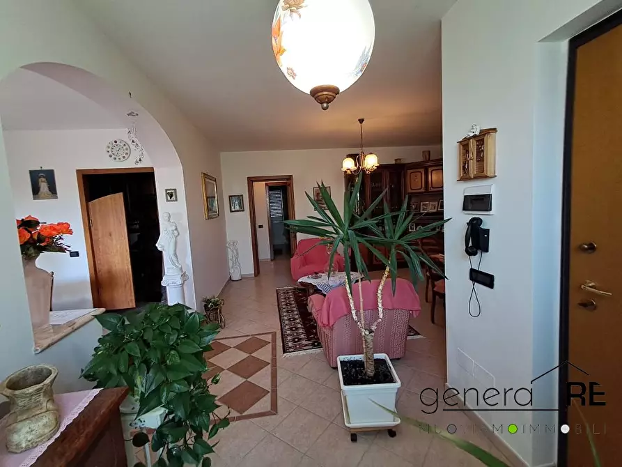 Immagine 9 di Villa in vendita  a Castilenti