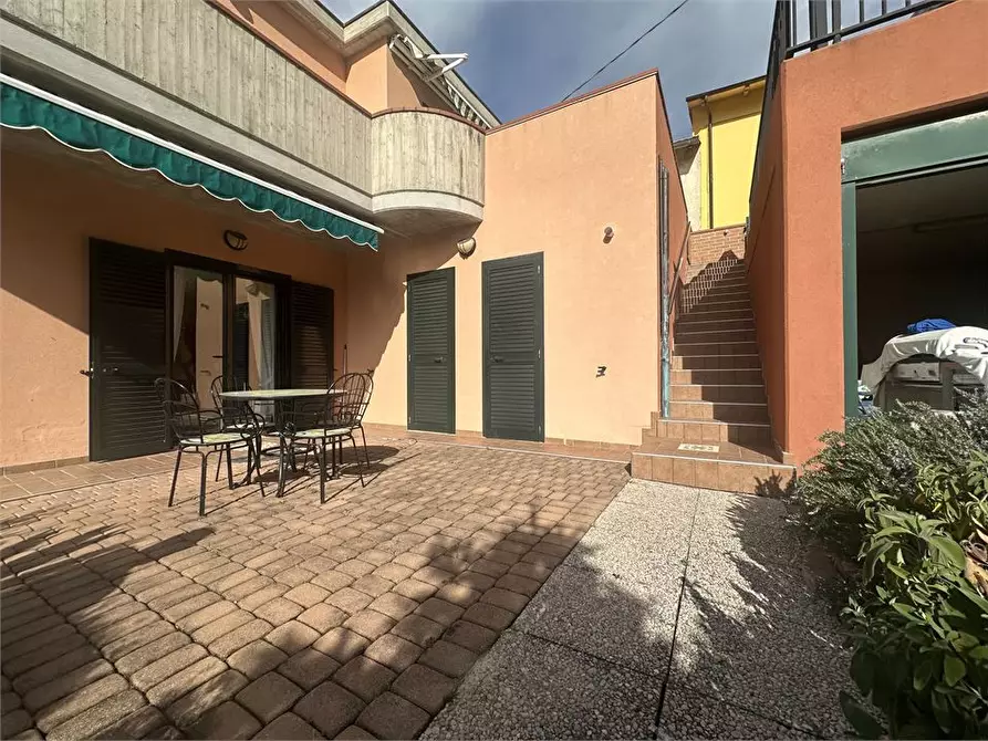 Immagine 2 di Villa in vendita  5 a Bellante