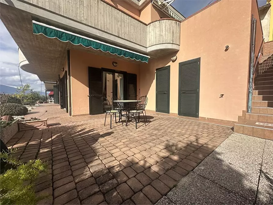 Immagine 5 di Villa in vendita  5 a Bellante