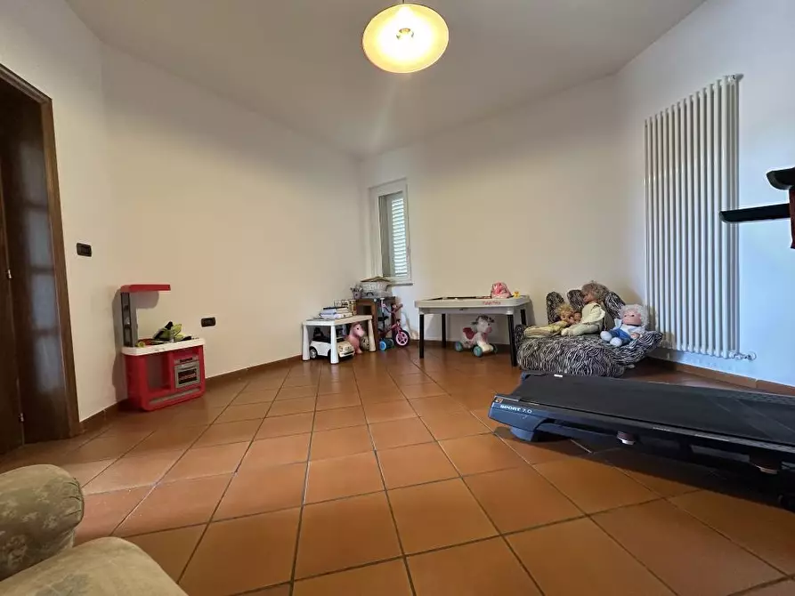 Immagine 7 di Villa in vendita  46 a Sant'omero