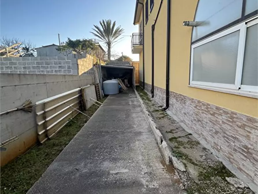 Immagine 9 di Villa in vendita  a Alcamo