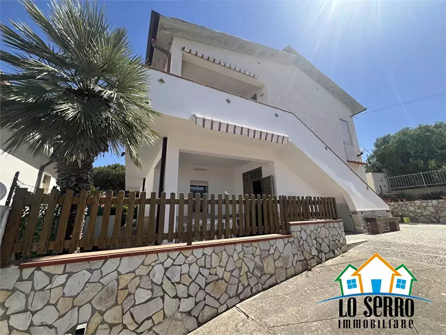 Immagine 1 di Villa in vendita  a Alcamo