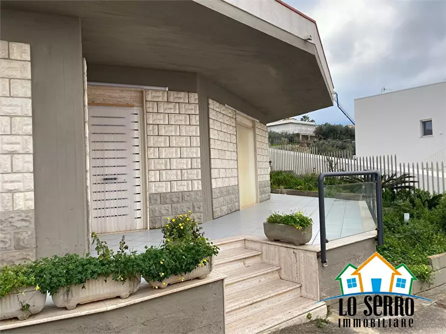 Immagine 2 di Villa in vendita  a Alcamo