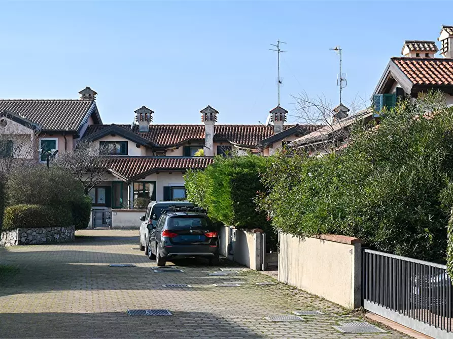 Immagine 7 di Villa in vendita  5K a Duino-Aurisina