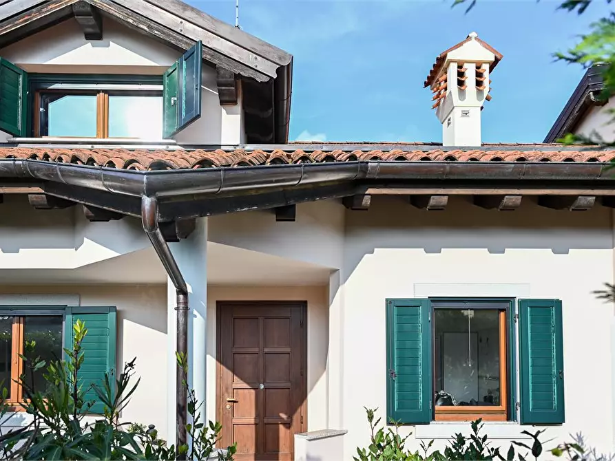 Immagine 1 di Villa in vendita  5k a Duino-Aurisina