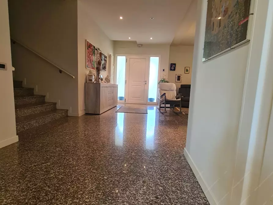 Immagine 2 di Villa in vendita  a Santa Maria Di Sala