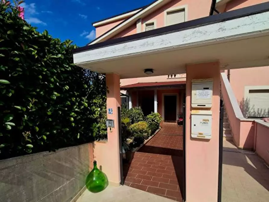 Immagine 1 di Villetta a schiera in vendita  93 a Bucchianico