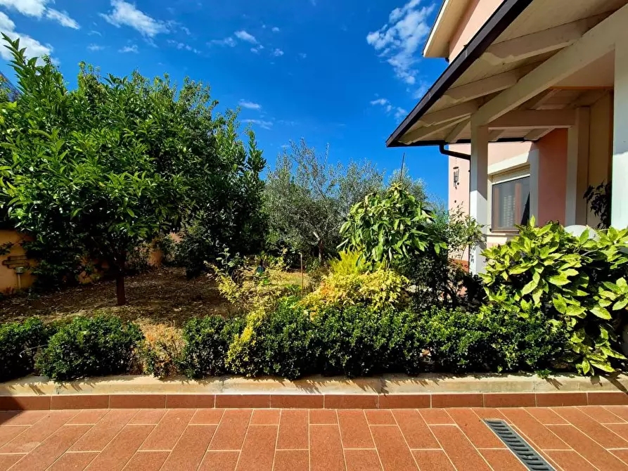 Immagine 4 di Villetta a schiera in vendita  93 a Bucchianico