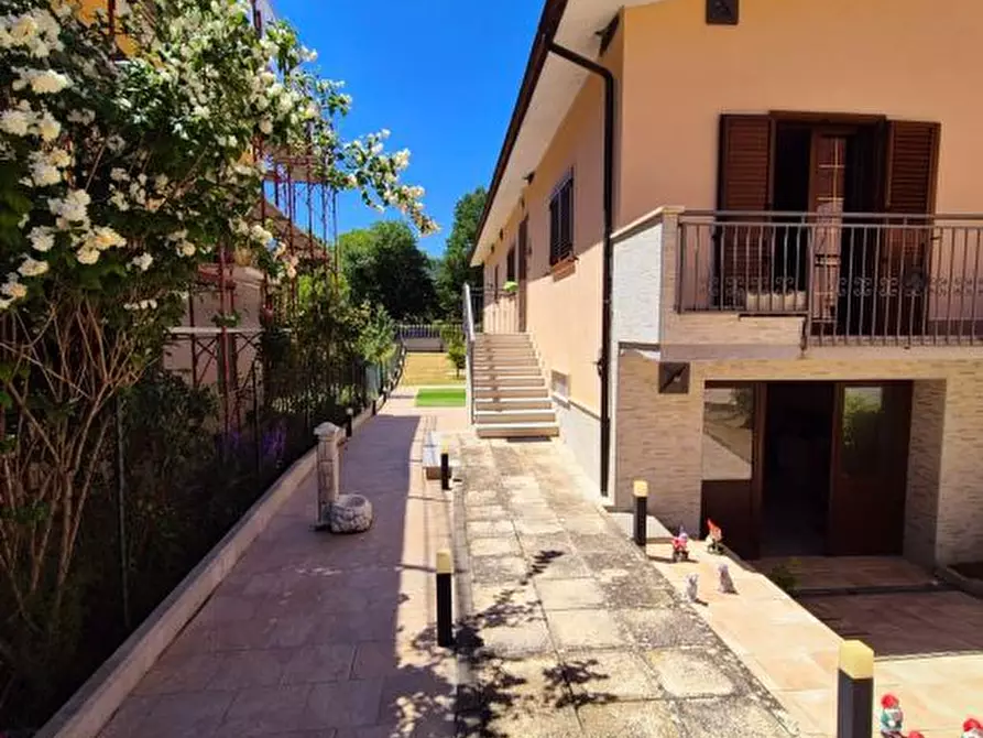 Immagine 3 di Villetta a schiera in vendita  24 a Castel Di Ieri