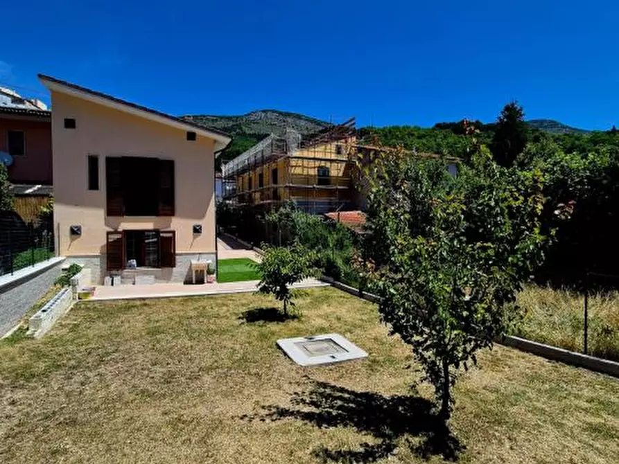 Immagine 8 di Villetta a schiera in vendita  24 a Castel Di Ieri