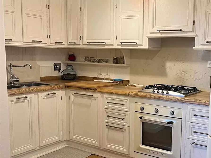 Immagine 10 di Villetta a schiera in vendita  a Viareggio