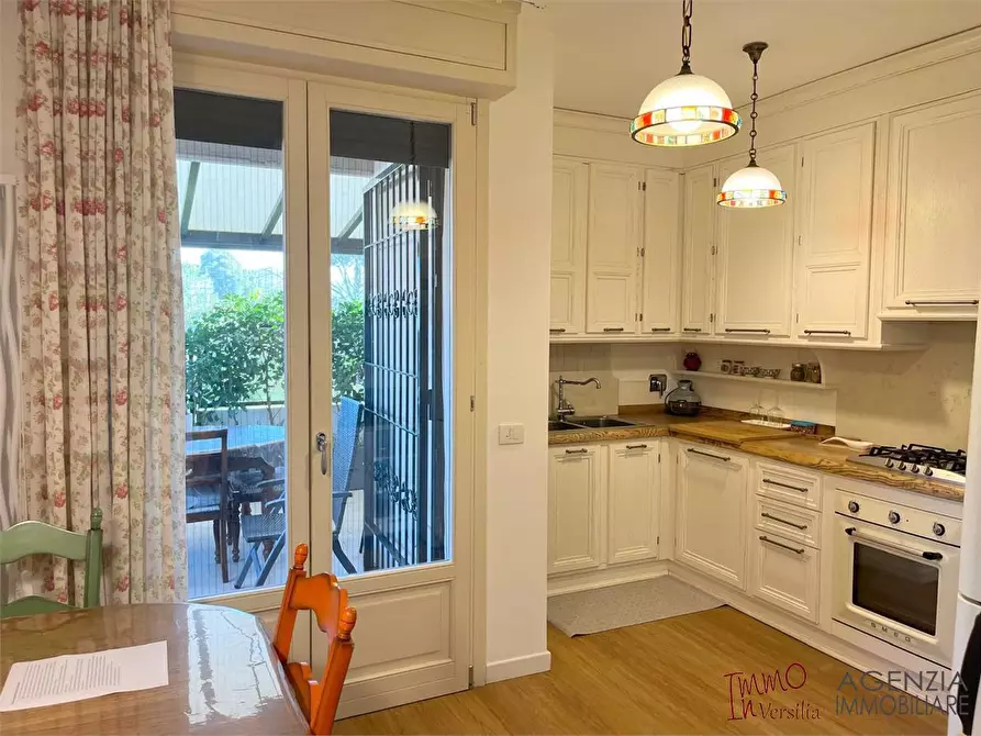 Immagine 9 di Villetta a schiera in vendita  a Viareggio