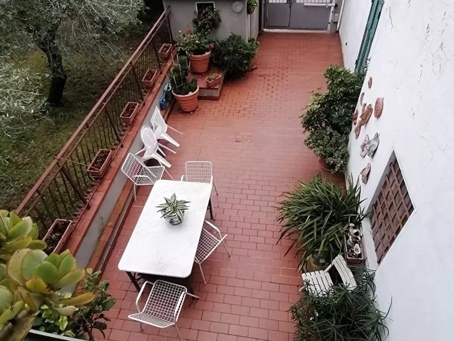 Immagine 1 di Casa semindipendente in vendita  22 a Carrara