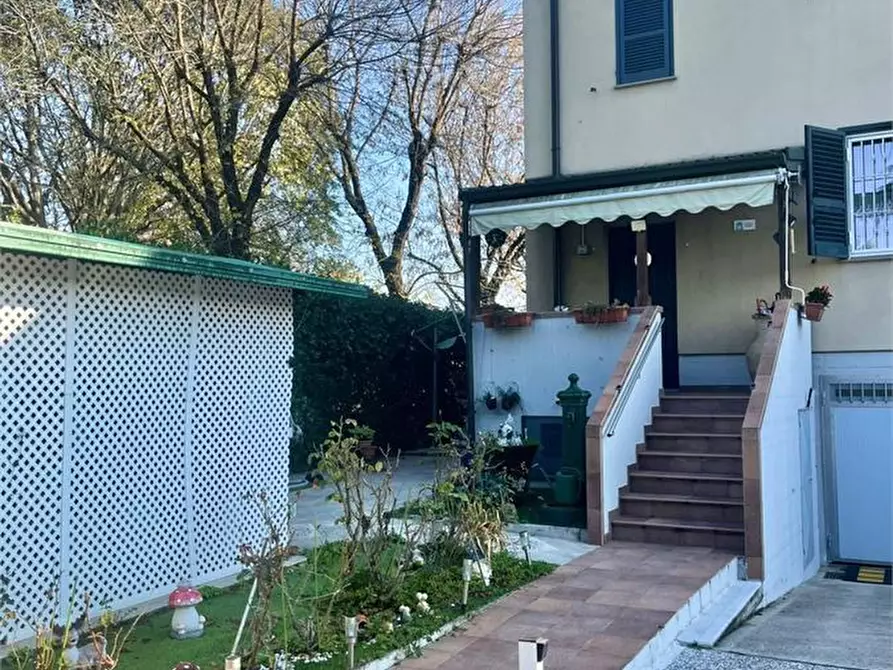 Immagine 2 di Villetta a schiera in vendita  a Vignate