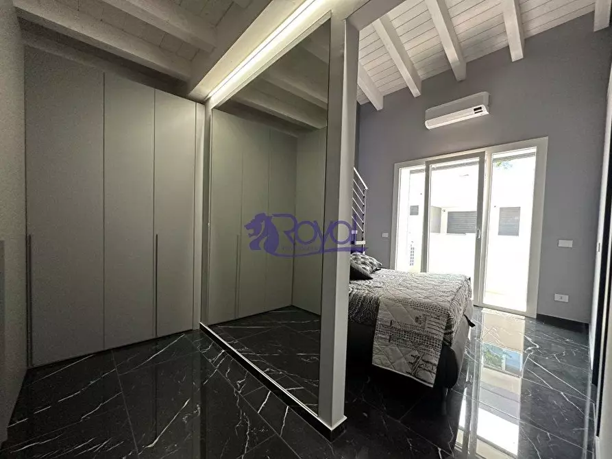 Immagine 8 di Villa in vendita  a Parabiago