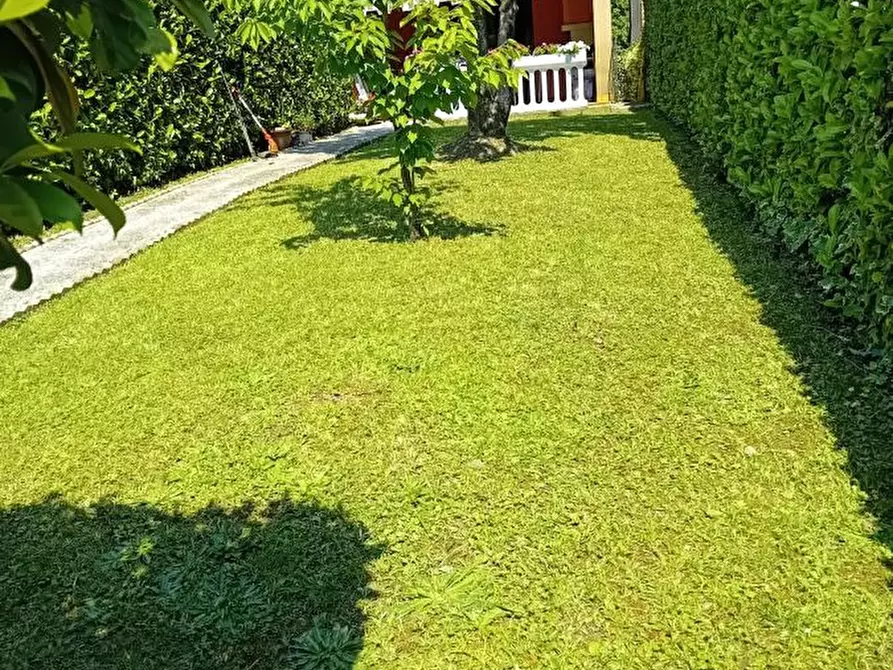 Immagine 1 di Villetta a schiera in vendita  a Liscate