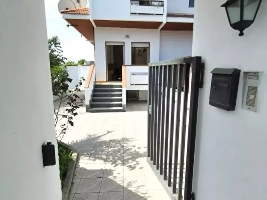 Immagine 10 di Villetta a schiera in vendita  12 a Pescara