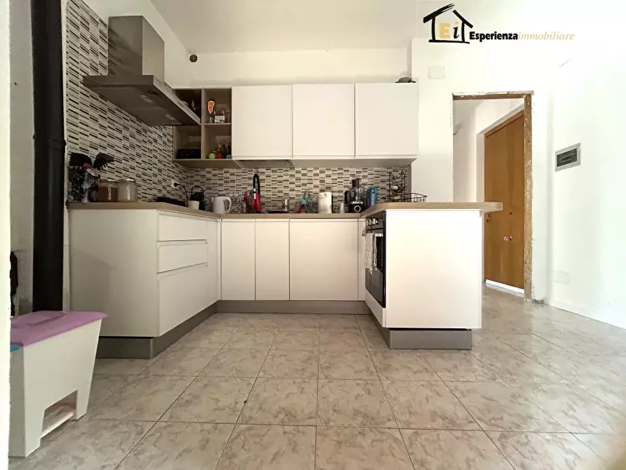 Immagine 8 di Villetta a schiera in vendita  22/E a Poggio Mirteto