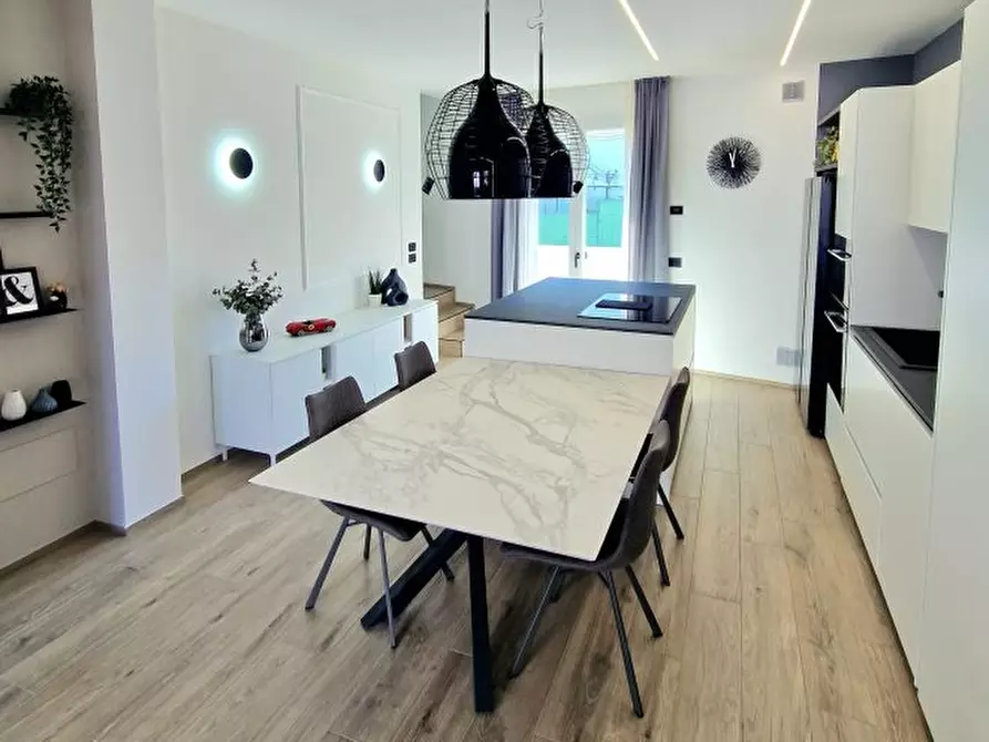 Immagine 4 di Villetta a schiera in vendita  a Thiene