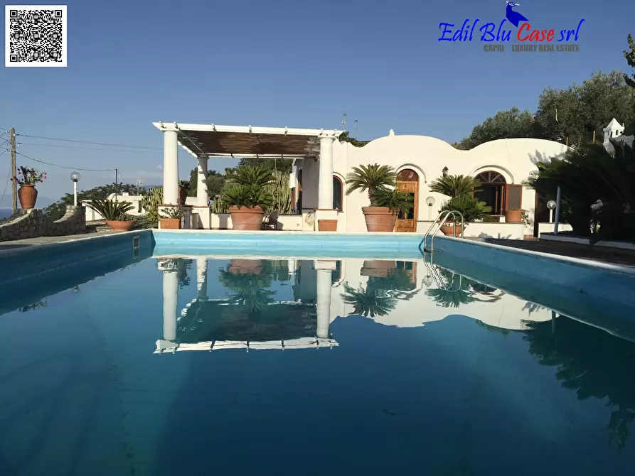 Immagine 2 di Villa in vendita  2 a Anacapri