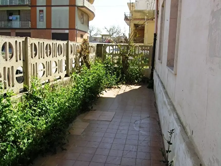 Immagine 2 di Casa indipendente in vendita  a Pachino