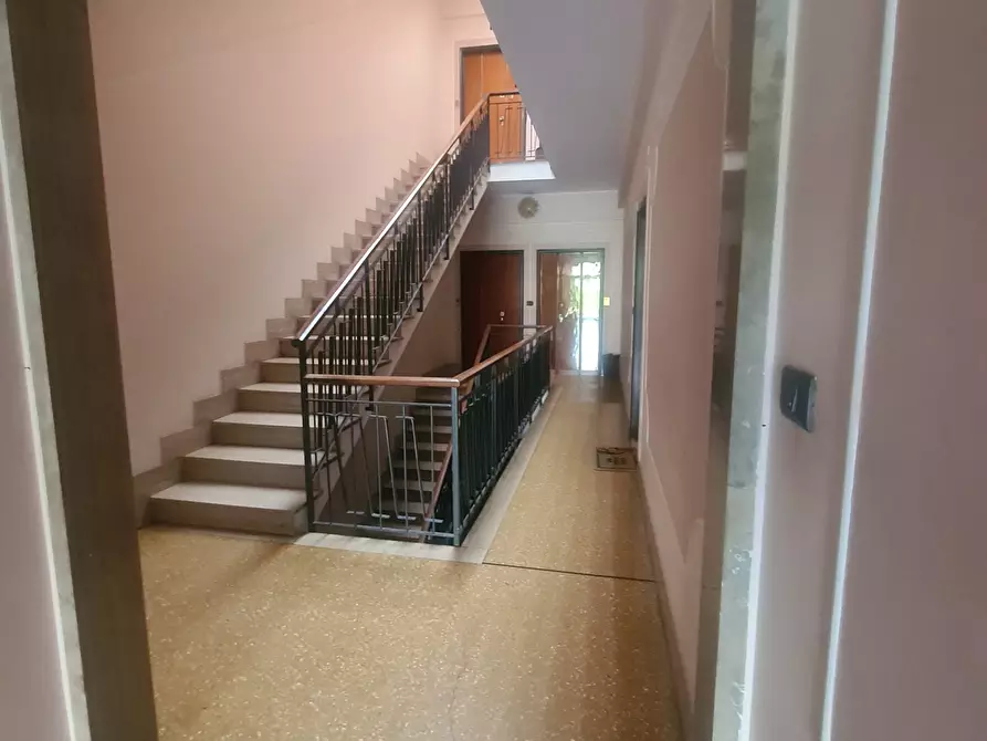 Immagine 9 di Appartamento in vendita  127 a Genova