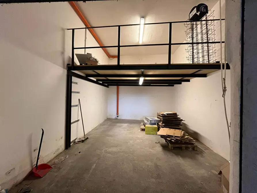 Immagine 4 di Garage in vendita  a Palermo