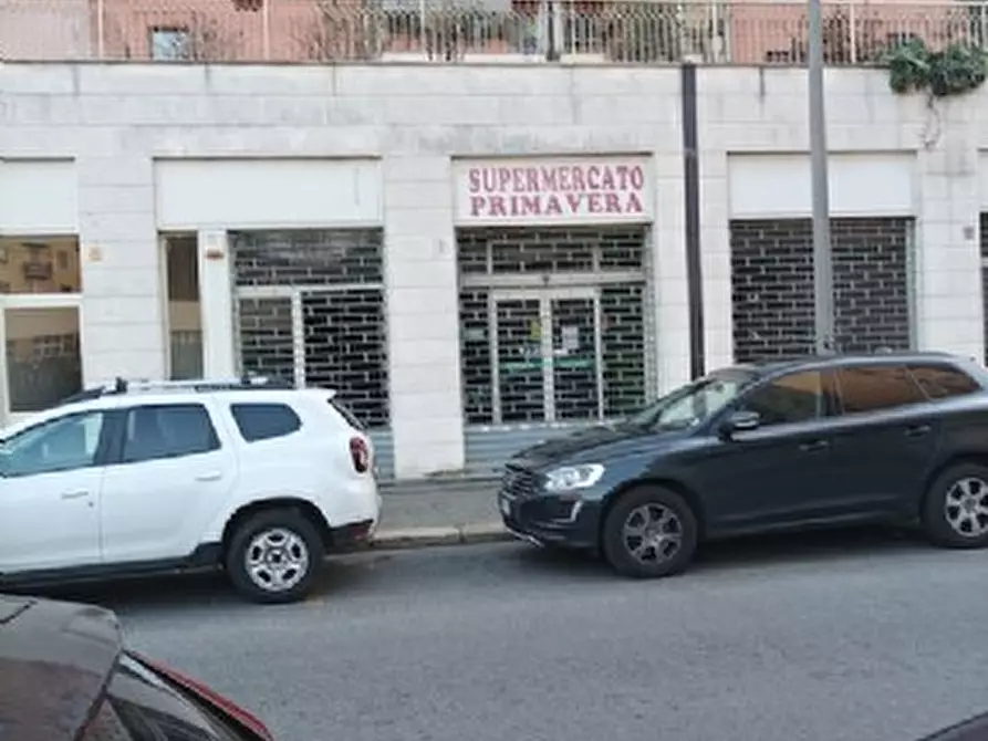 Immagine 2 di Negozio in vendita  3 a Torino