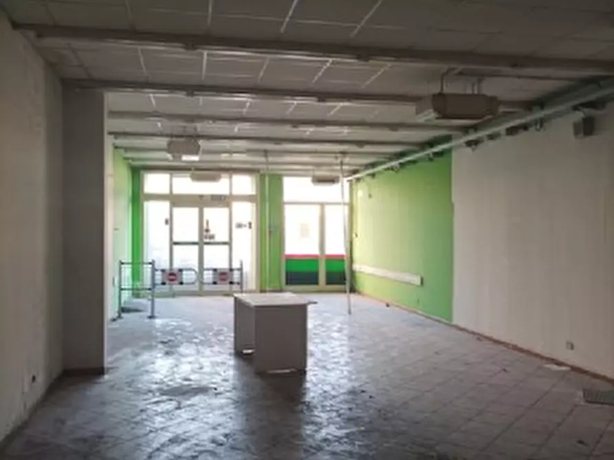 Immagine 8 di Negozio in vendita  3 a Torino