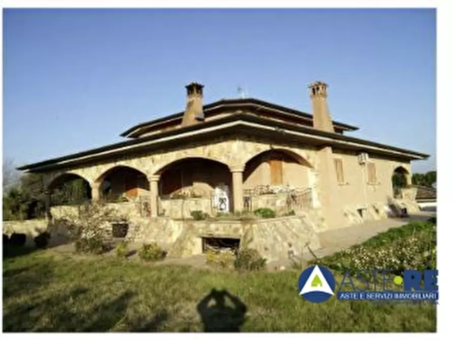 Immagine 4 di Villa in vendita  2 a Aprilia