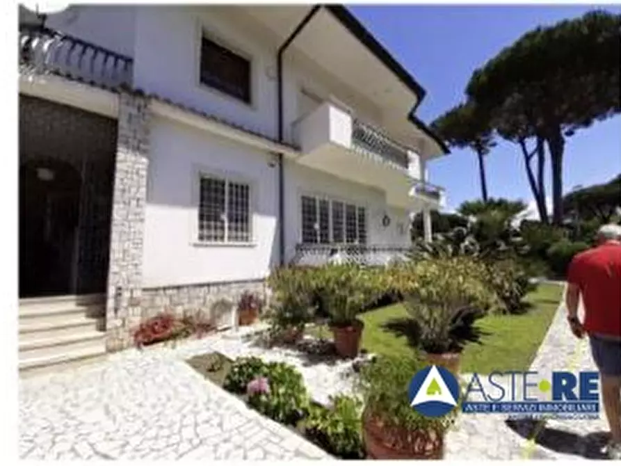 Immagine 8 di Villa in vendita  3 a Sabaudia