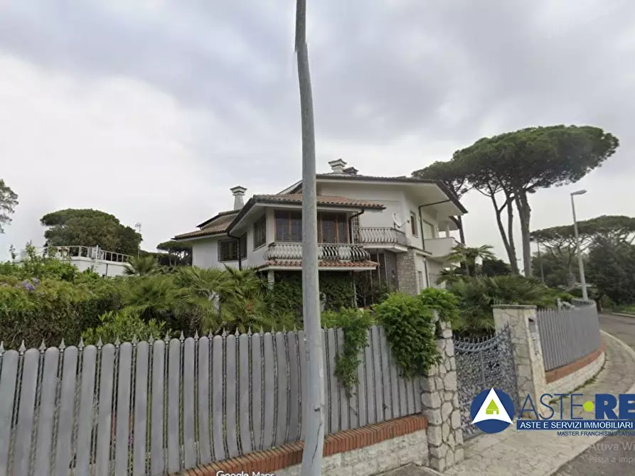 Immagine 5 di Villa in vendita  3 a Sabaudia