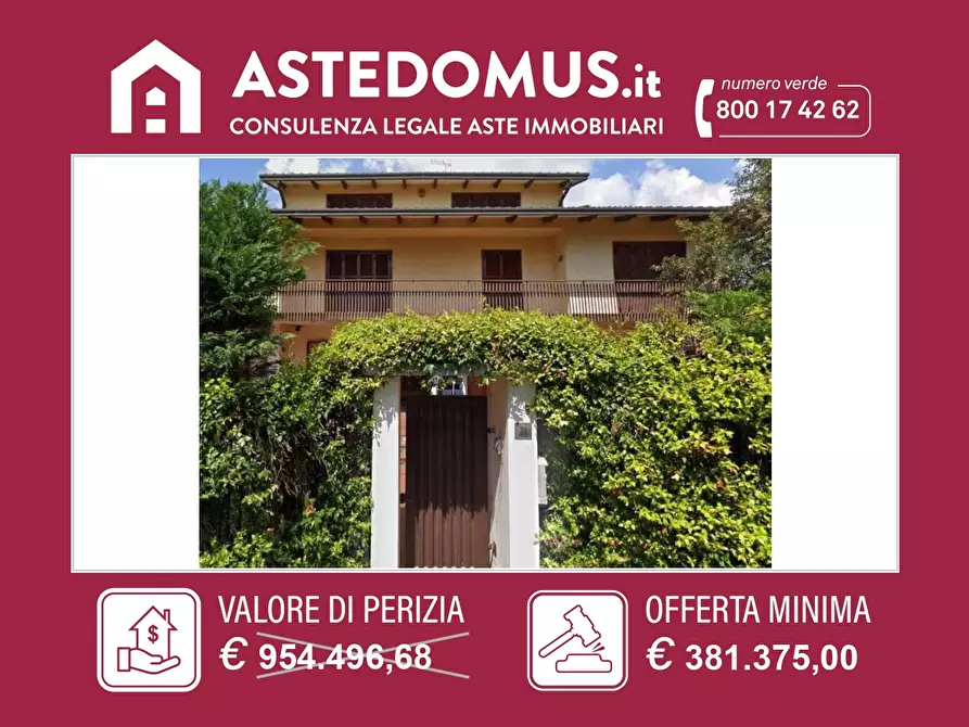 Immagine 1 di Villa in vendita  a Perugia