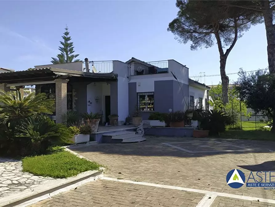 Immagine 3 di Villa in vendita  29 a Anzio