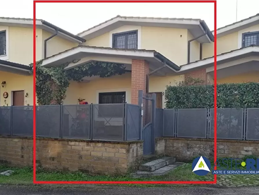 Immagine 1 di Villa in vendita  47 a Fiano Romano
