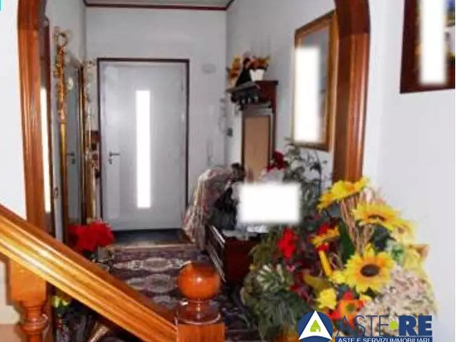 Immagine 4 di Villa in vendita  a Viterbo