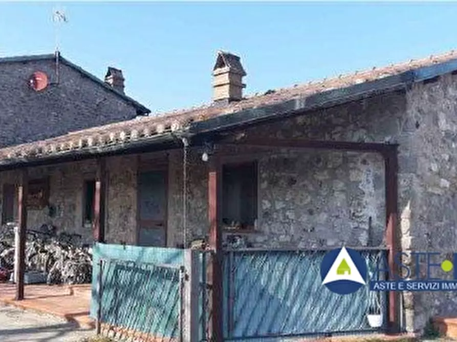 Immagine 4 di Villa in vendita  2 a Viterbo